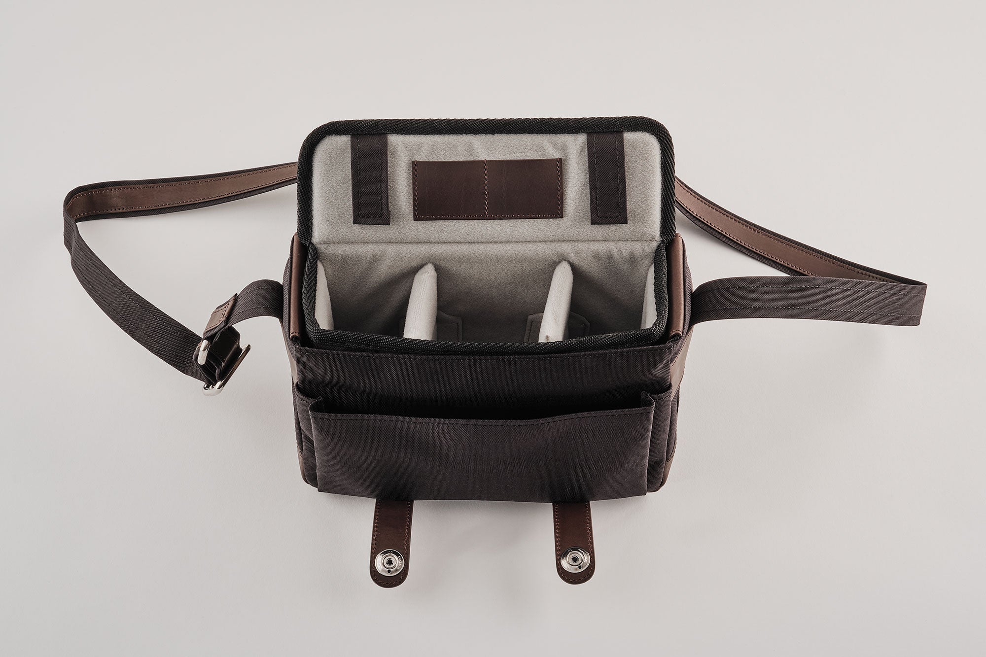 Camera bag Freiburg black/dark brown !Trade fair goods!