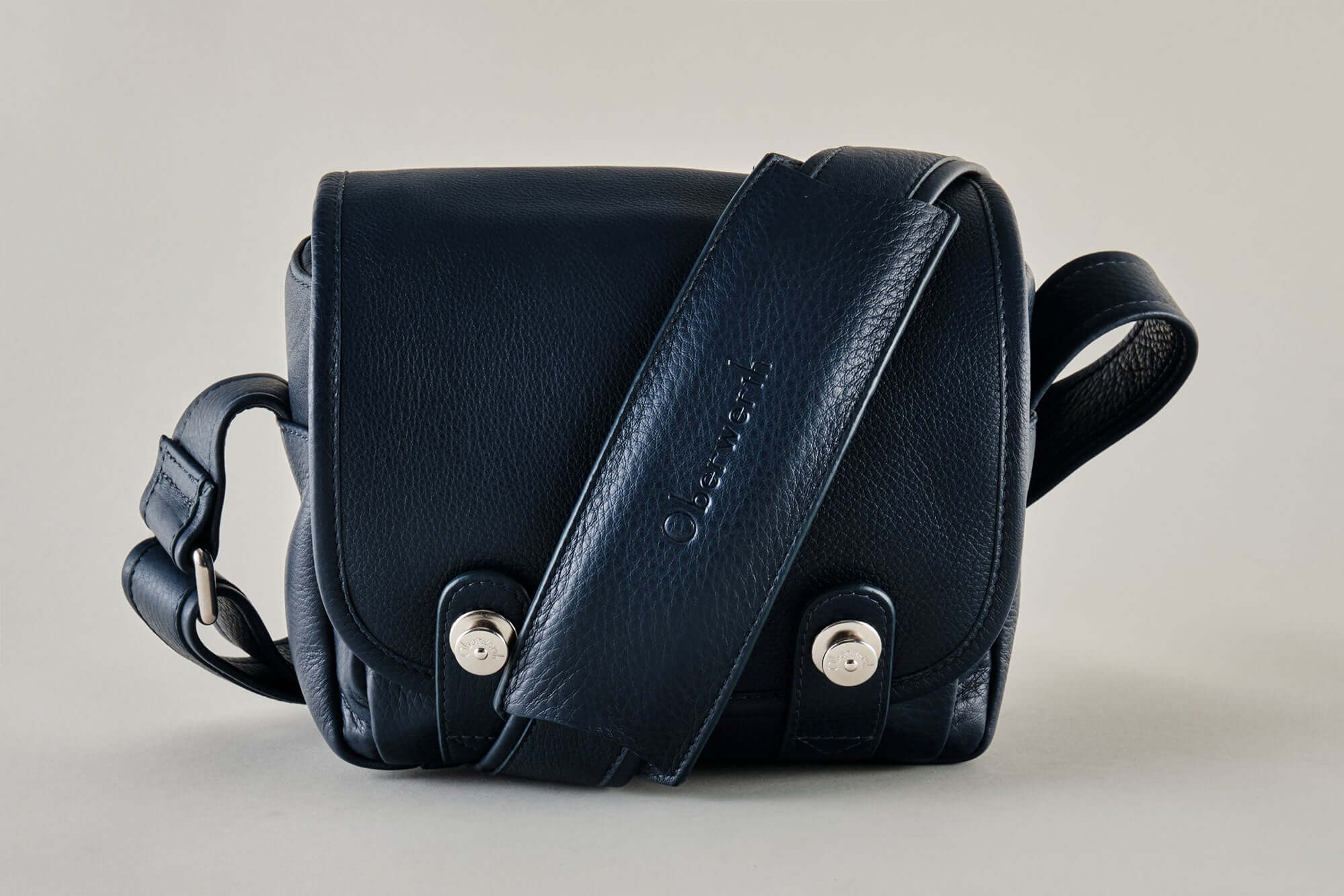 The Q Bag® Casual (Phil) - Leica Q3 bag gentian !Trade Fair Goods!